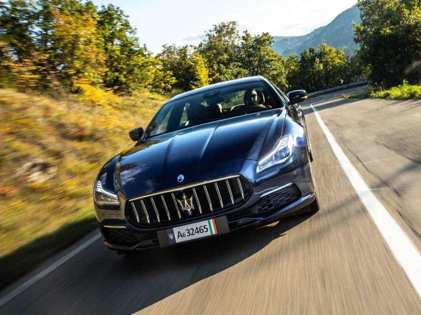 Мазерати Кватропорте 2021