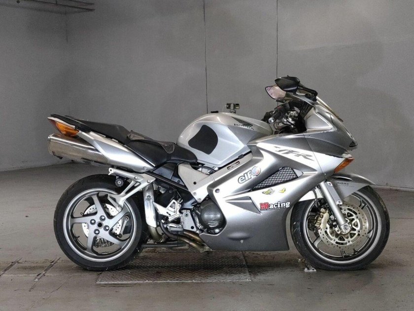 Honda vfr 800 2005