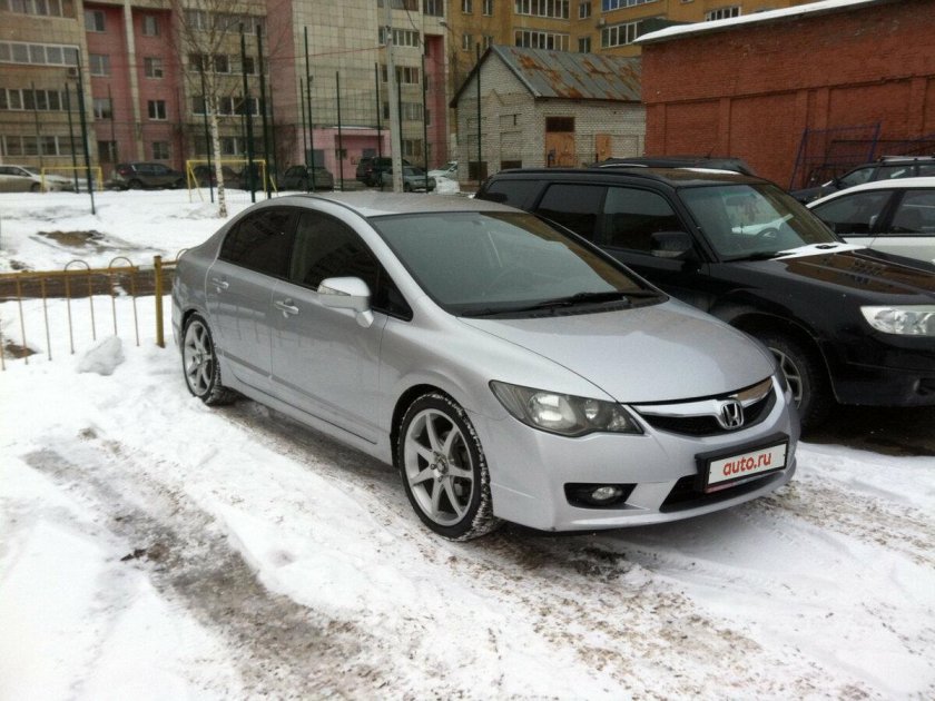 Honda Civic 2008 серебристый