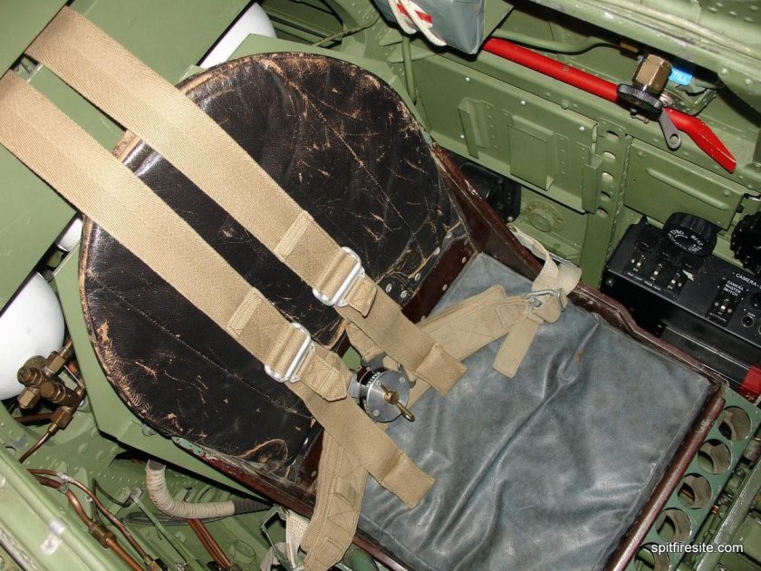 Привязные ремни на Спитфайр MK.1