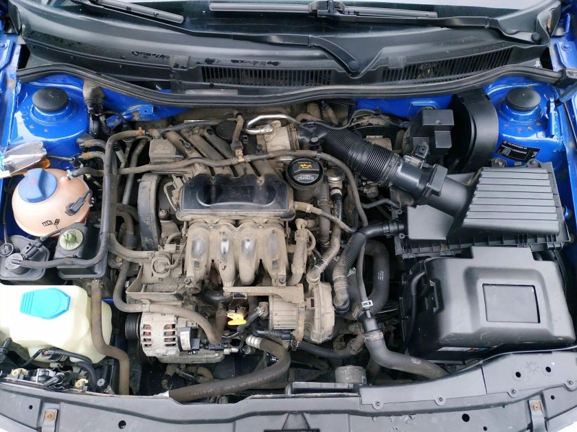 Golf 5 1.6 подкапотка
