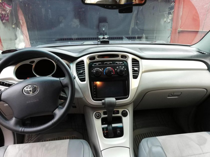 Toyota Highlander 2004 салон