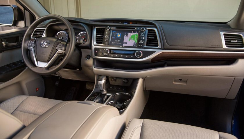 Toyota Highlander 2016 салон