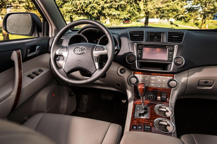 Toyota Highlander 2013 салон