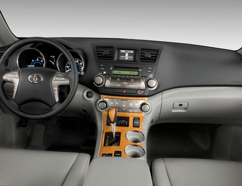 Toyota Highlander 2010 салон