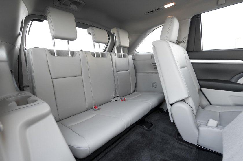 Тойота хайлендер 2 салон