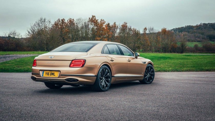 Bentley flying spur 2022