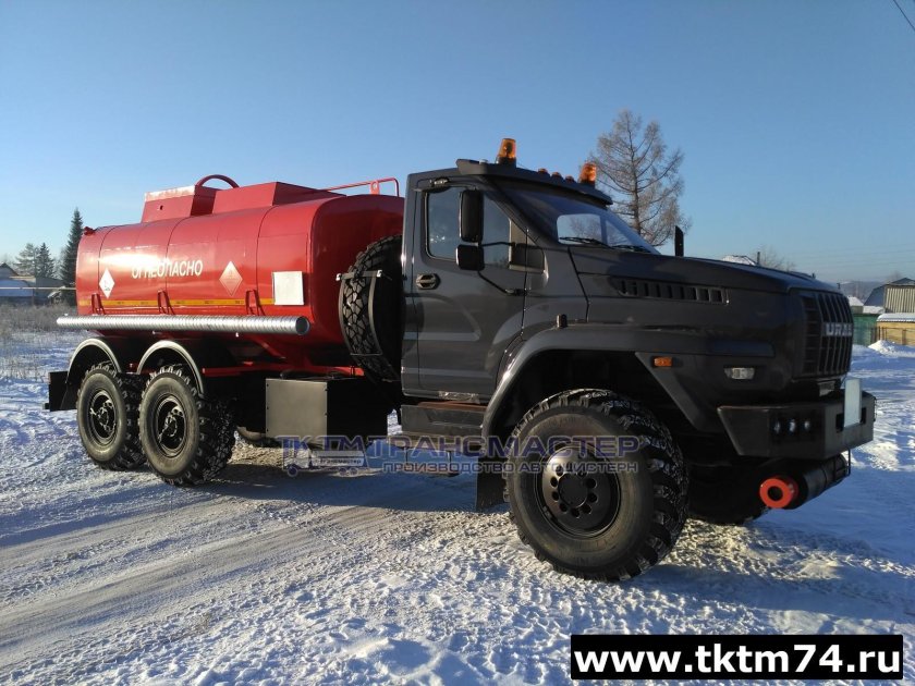 Топливозаправщик урал