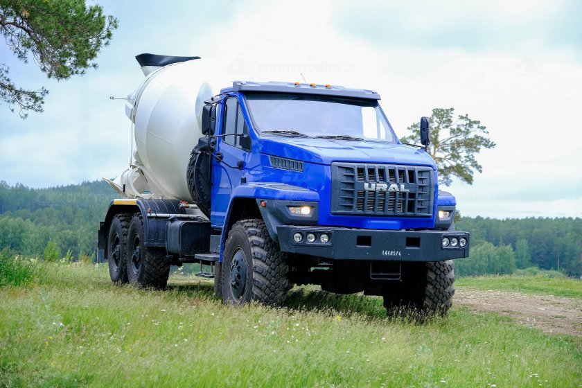 Автобетоносмеситель Урал 4320