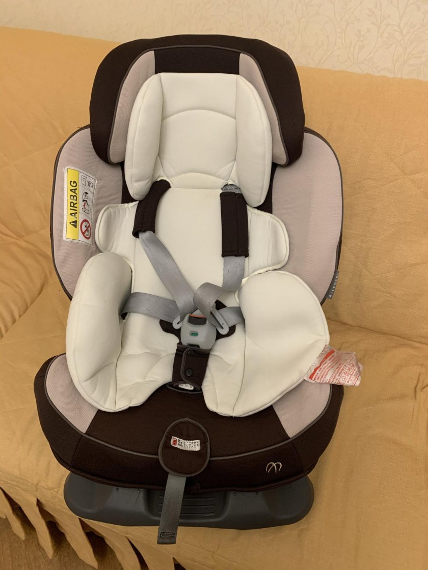 Японское автокресло Ailebebe Carmate