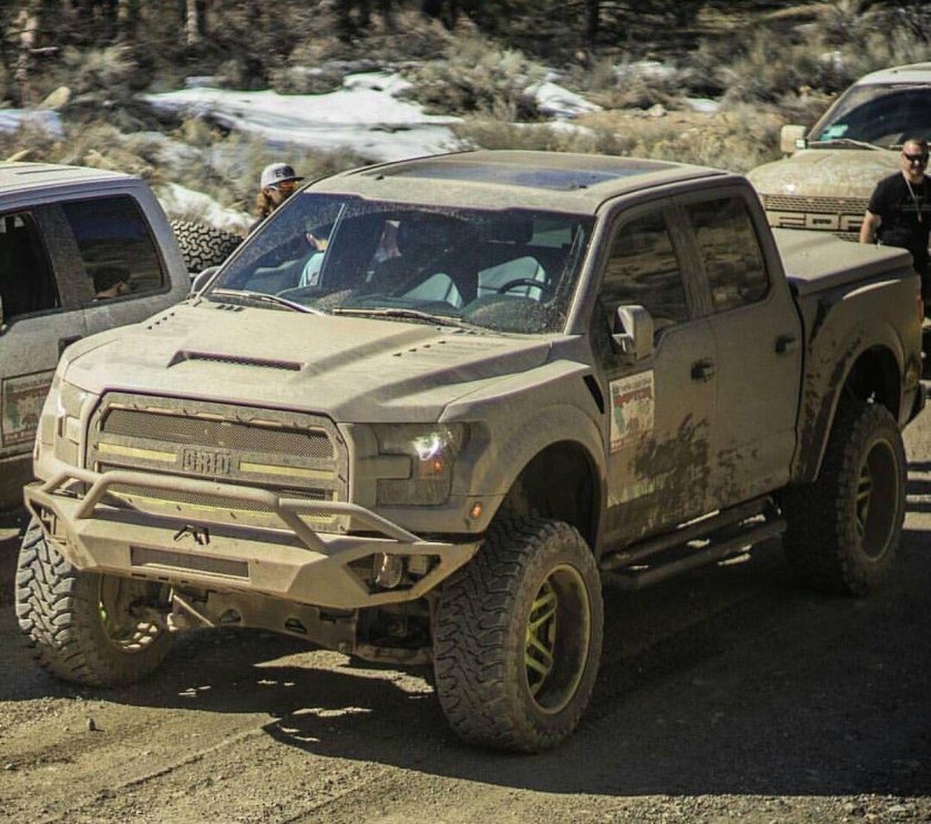 Ford f-150 Raptor SUV