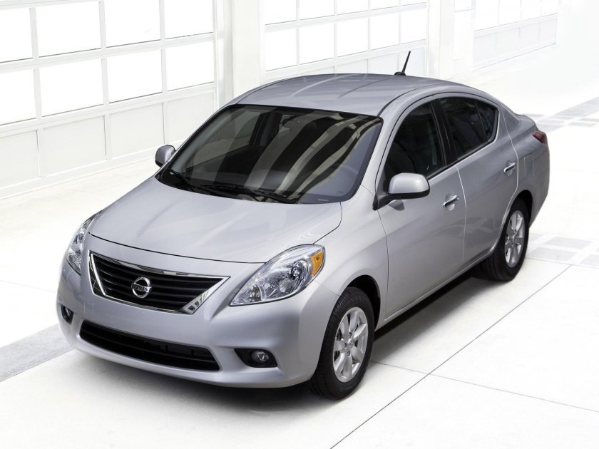 Nissan Versa 2011