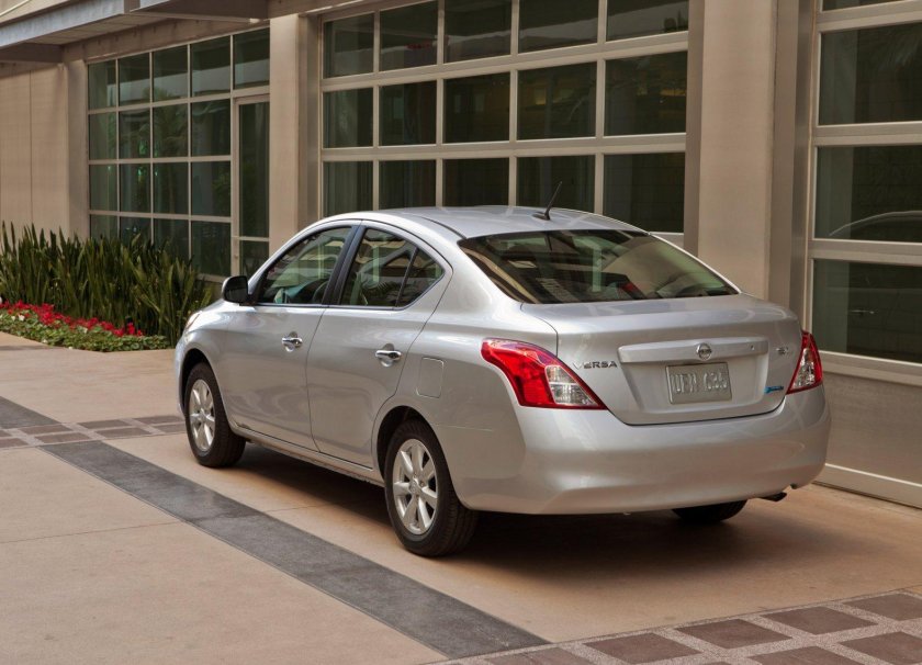 Nissan Versa 2012