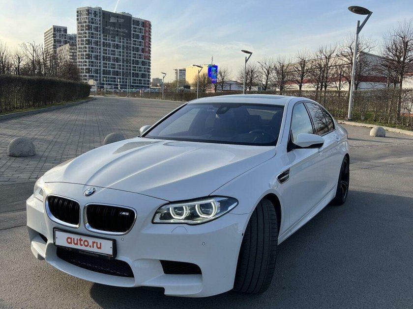 BMW 350i