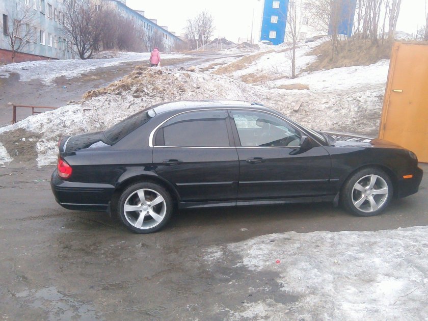 Hyundai Sonata EF черная r17