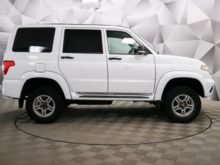 Уаз патриот 2016 белый опер