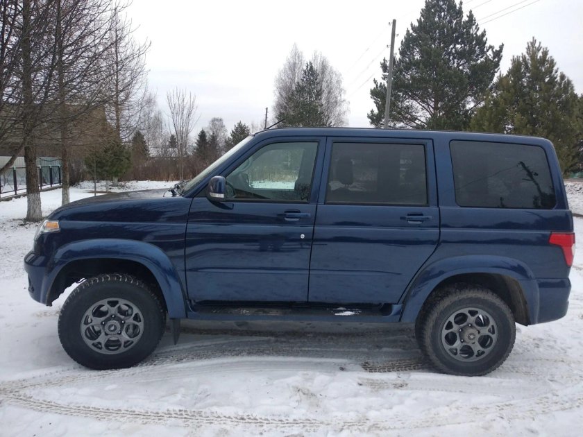 УАЗ Патриот синий