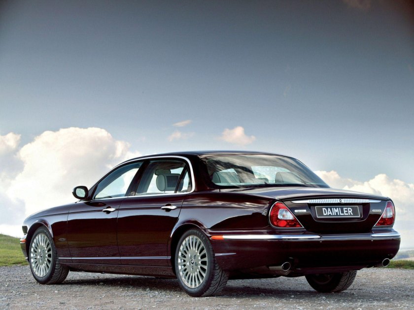 Jaguar XJ Daimler super eight