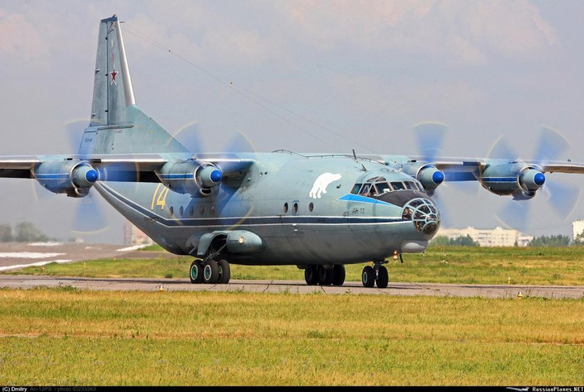Антонов АН-12