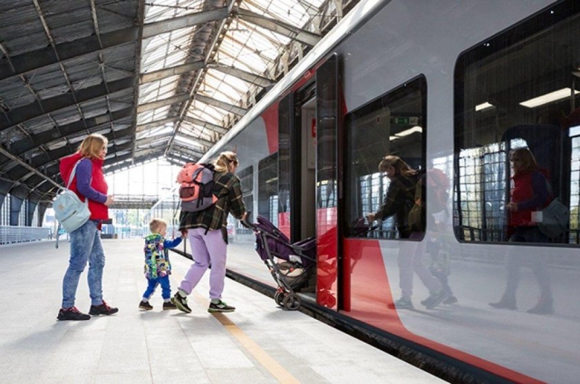 Поезд на вокзале