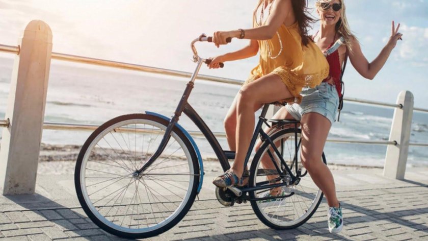 Катание на велосипеде