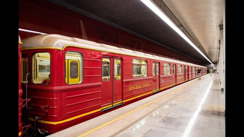 Красная стрела поезд метро