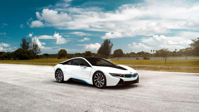 BMW i8 White