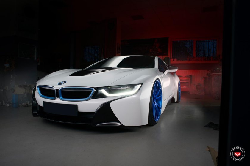 BMW i8