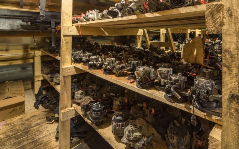 Склад автозапчастей