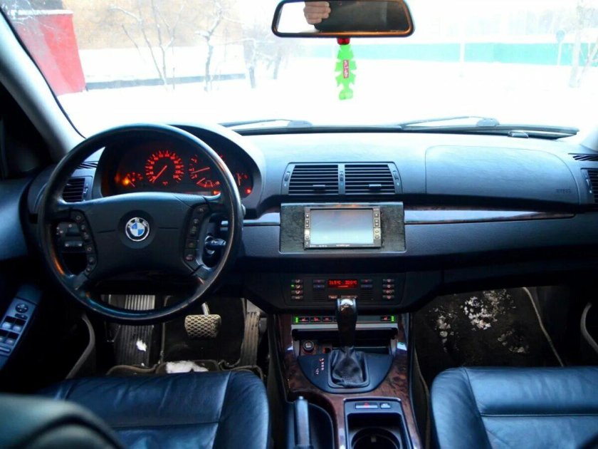 БМВ x5 2005