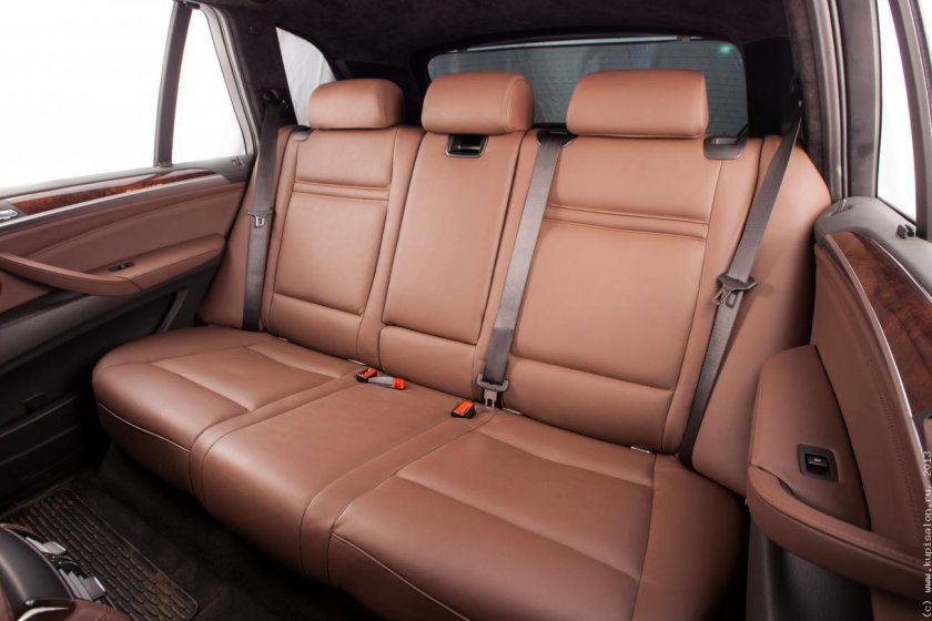BMW x5 салон сзади