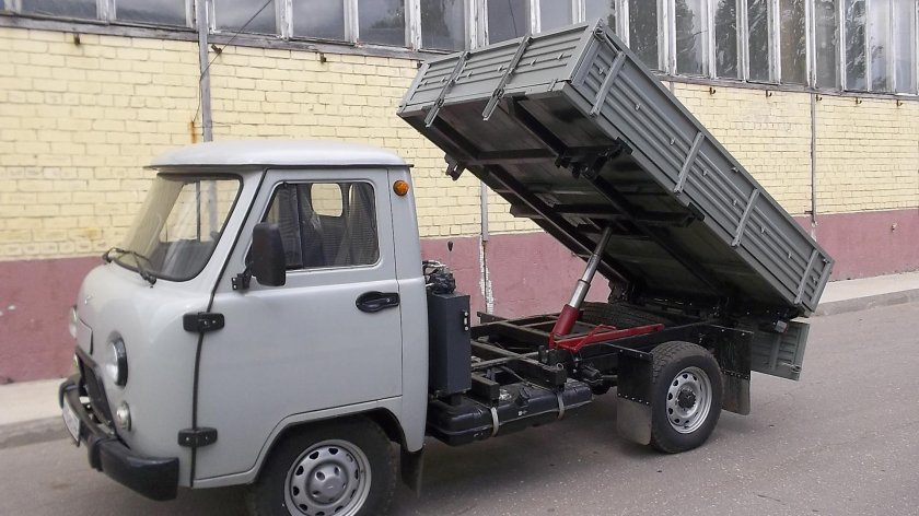УАЗ 3303 бортовой самосвал
