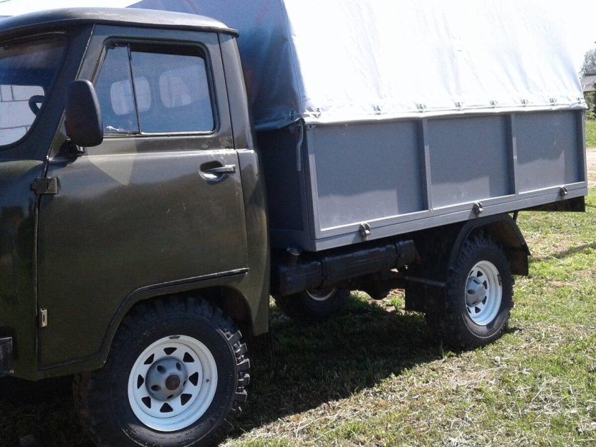 УАЗ 3303 или ГАЗ 2310