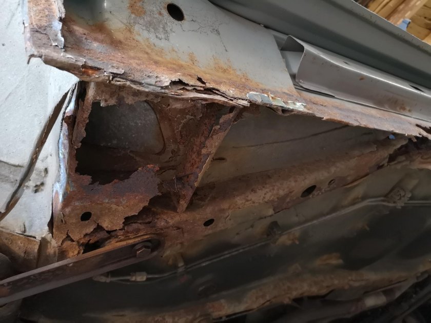 Задние лонжероны Рено Лагуна 1