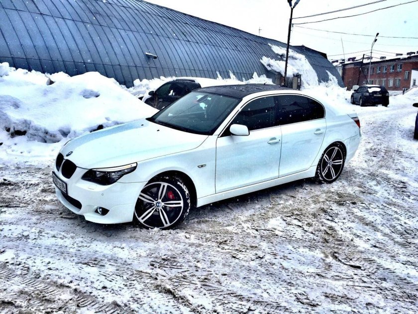 БМВ е60 белая