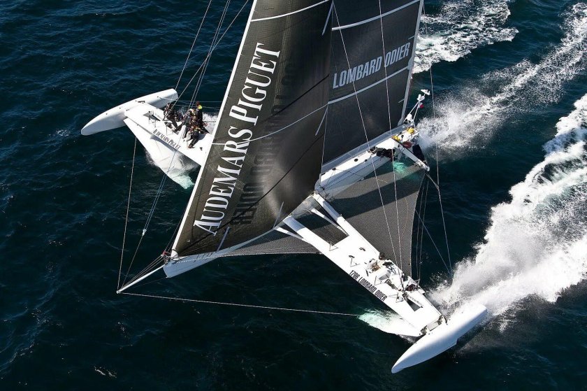 Парусный тримаран Hydroptere