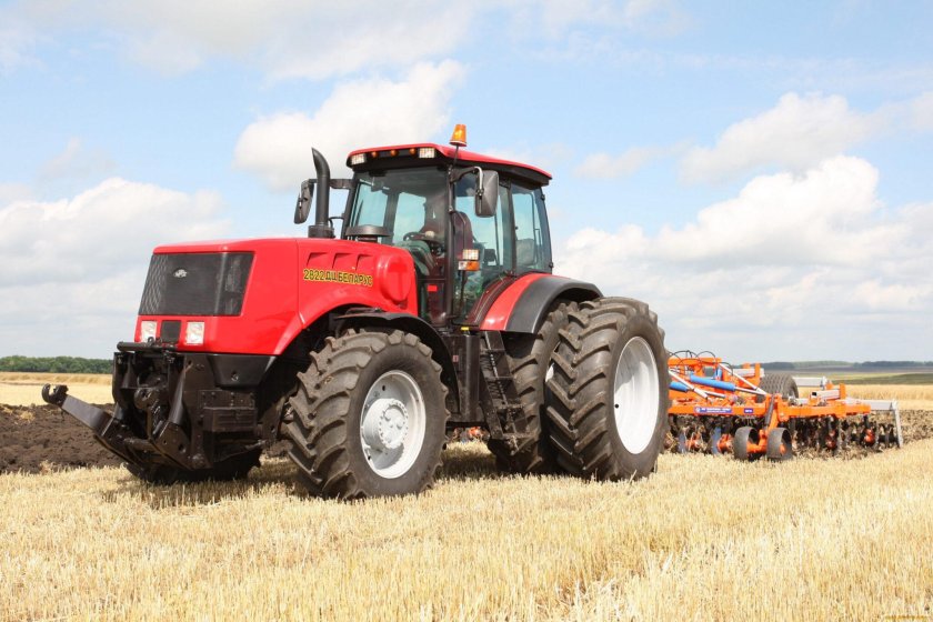 Трактор МТЗ 2822