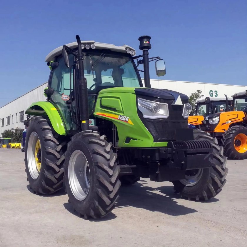 Трактор Sadin