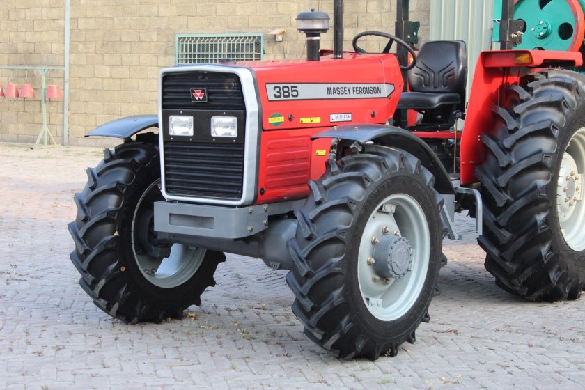 Трактор massey ferguson