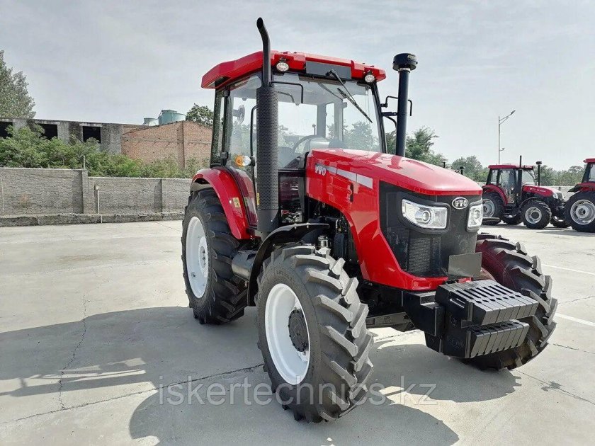 Китайский трактор YTO 2204