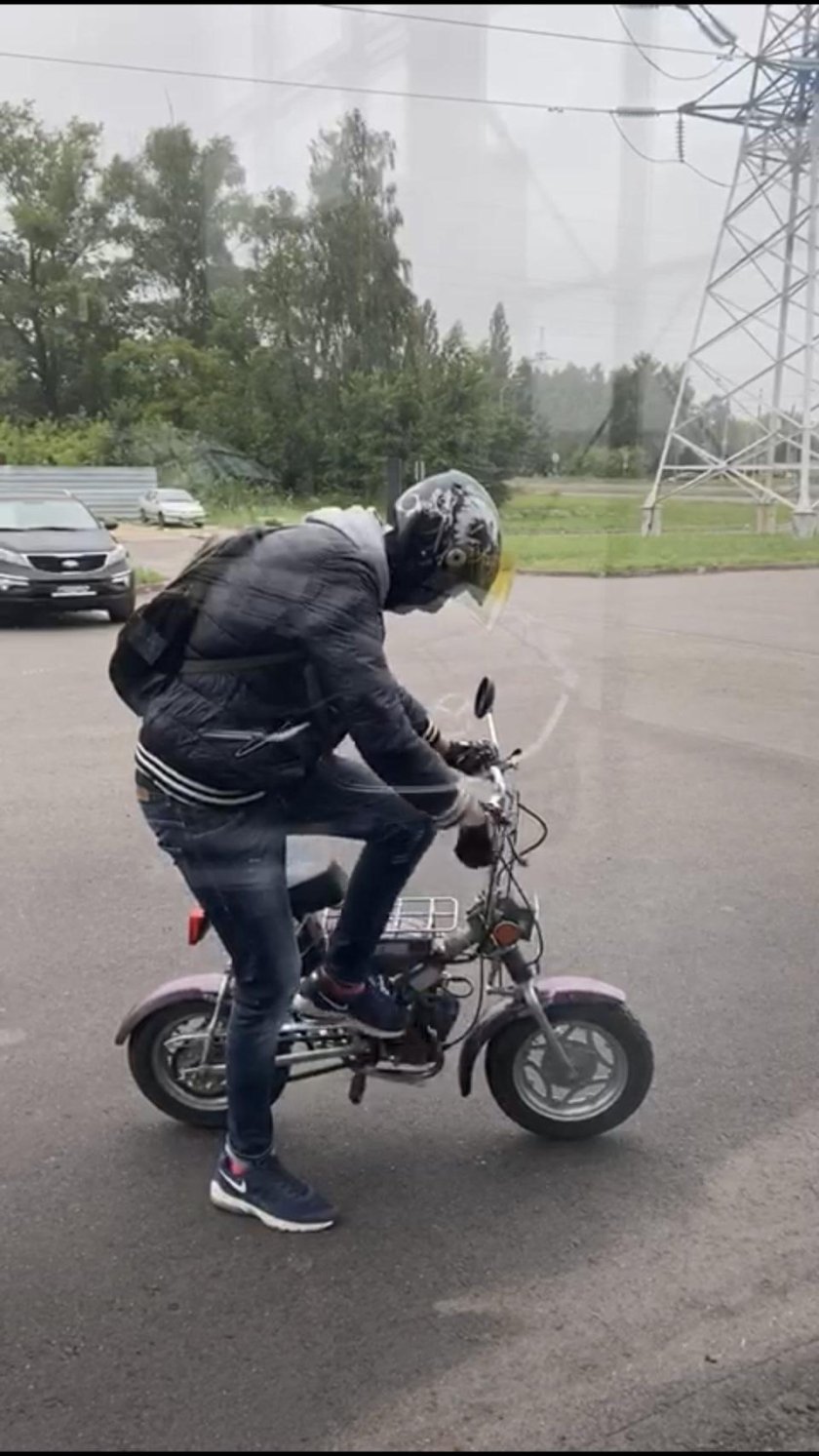 Птаха мопед