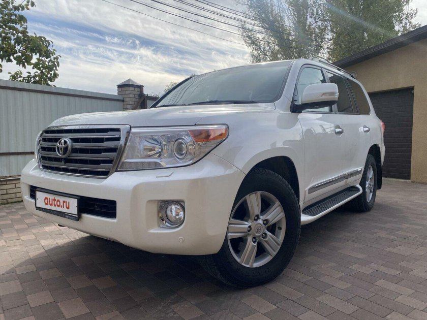 Toyota land cruiser 200 рестайлинг