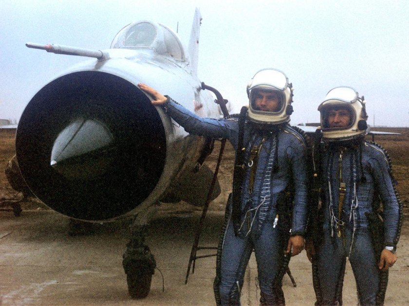 Советский высотный костюм пилота миг -25