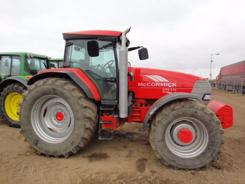 Трактор КАМАЗ хтх 215