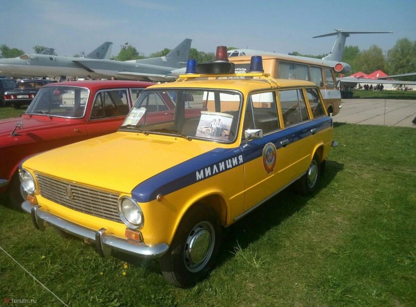 ВАЗ 2102 полиция