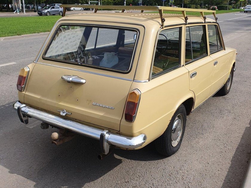 Lada 2102