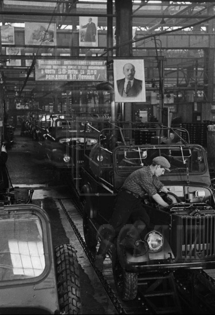 Ульяновский автозавод конвейер СССР