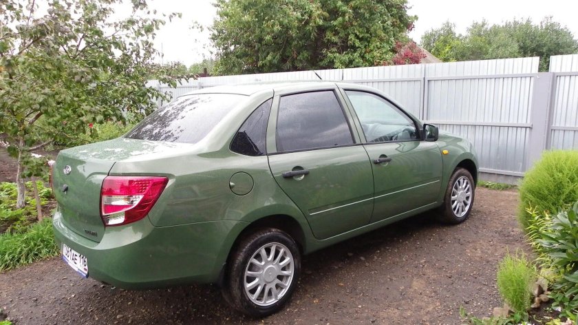 Лада Гранта цвет Аллигатор 309