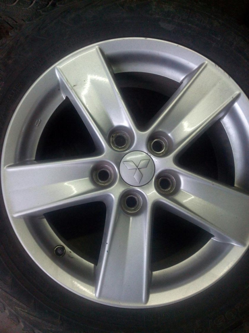 Lancer x на штатных 16 дисках