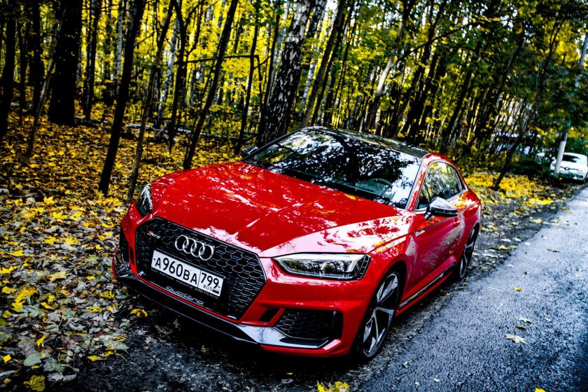 Ауди а4 красная